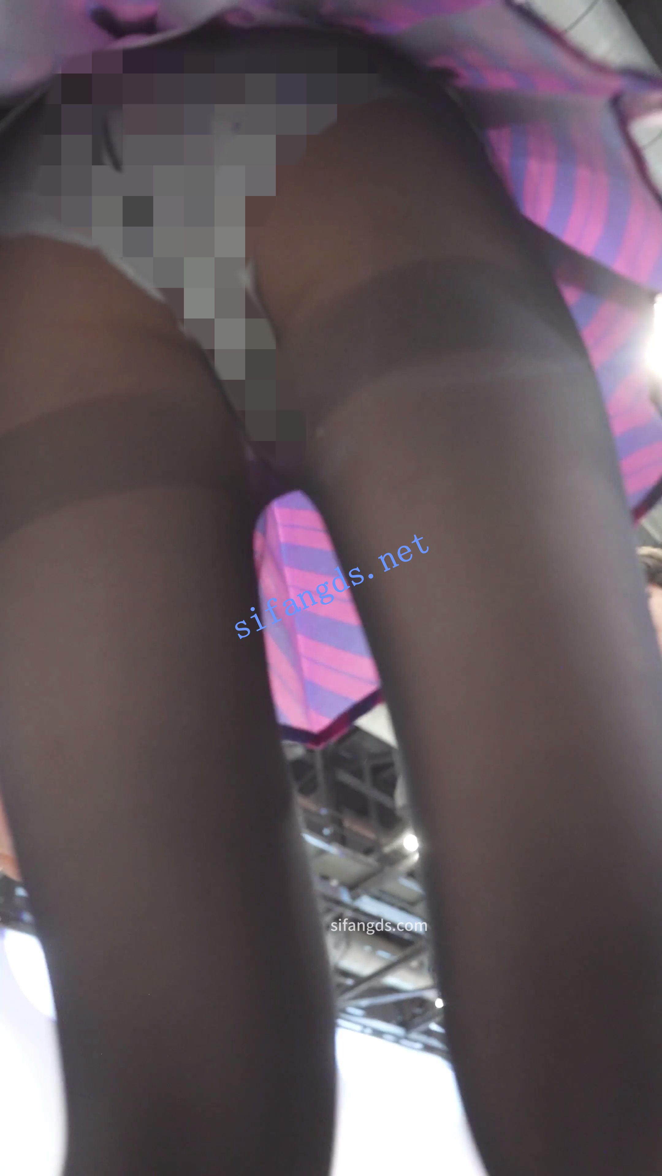 【xxn-316】两位制服jk猫耳cos美女..黑丝花内对着镜头弯腰